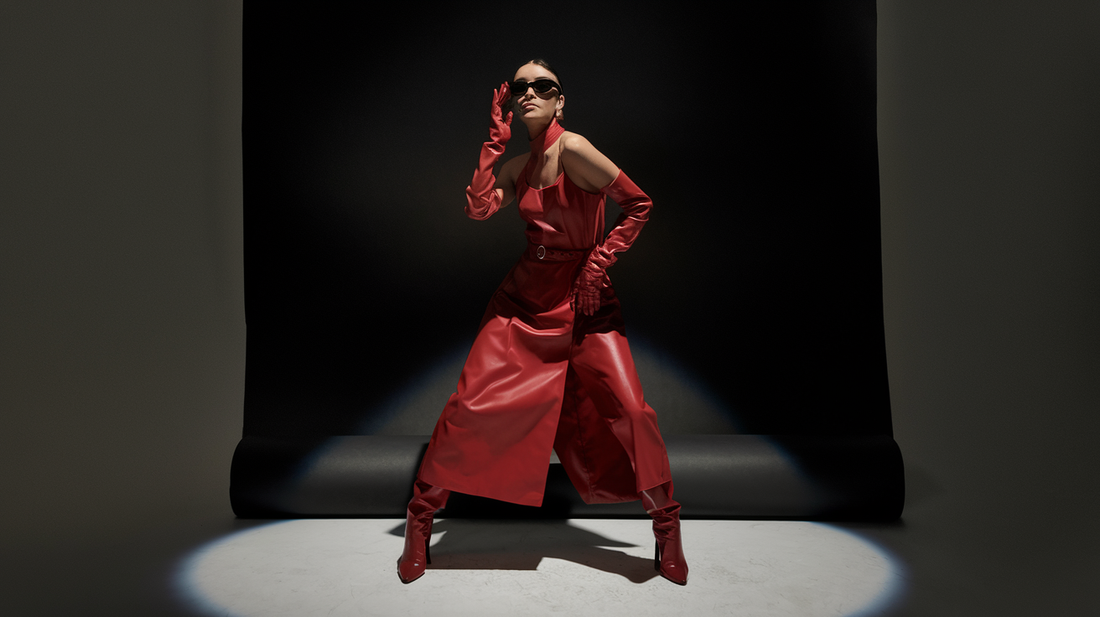 Build outfits that adapt with style: Master the mix of textures, silhouettes, and essentials to feel confident and comfortable any time of year.